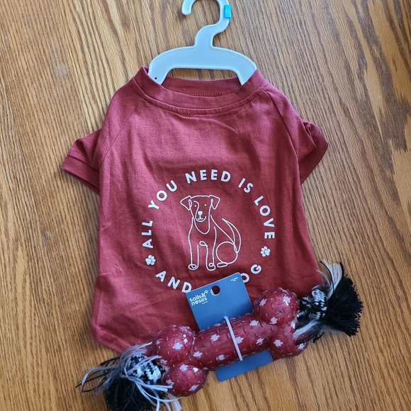 👀50% OFF - NWT‼️ Tails & Noses brand Shirt and Toy Set - Picture 7 of 12